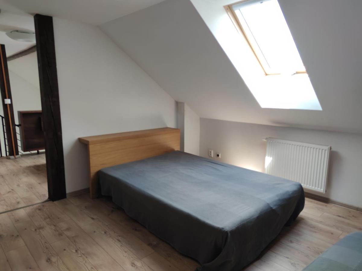 פישטני Attic Parkview Apartment מראה חיצוני תמונה