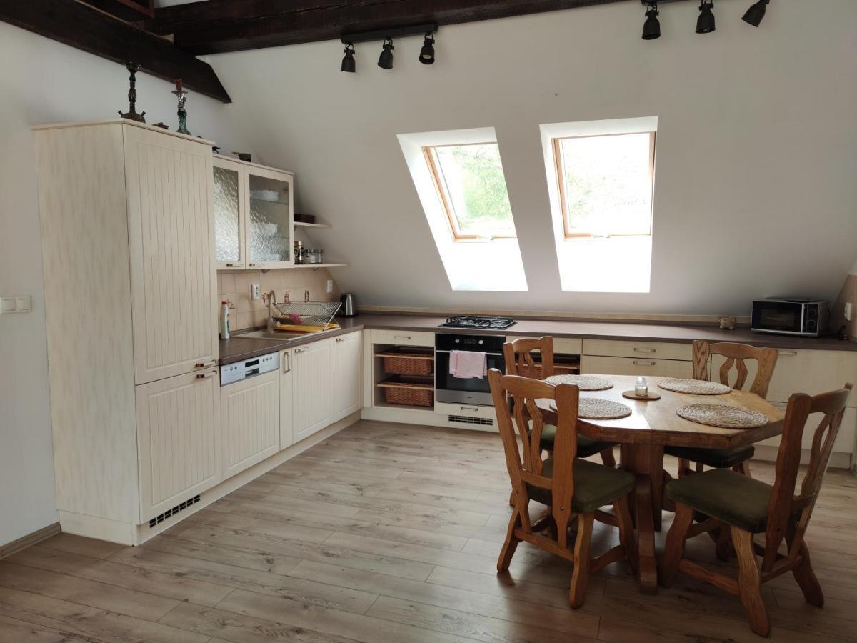 פישטני Attic Parkview Apartment מראה חיצוני תמונה