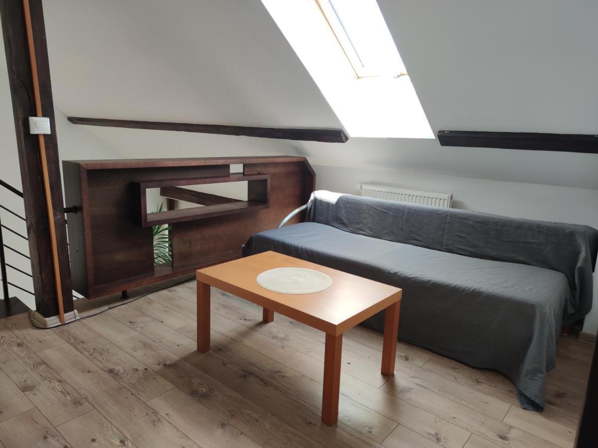 פישטני Attic Parkview Apartment מראה חיצוני תמונה