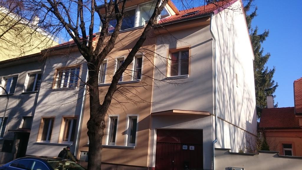 פישטני Attic Parkview Apartment מראה חיצוני תמונה